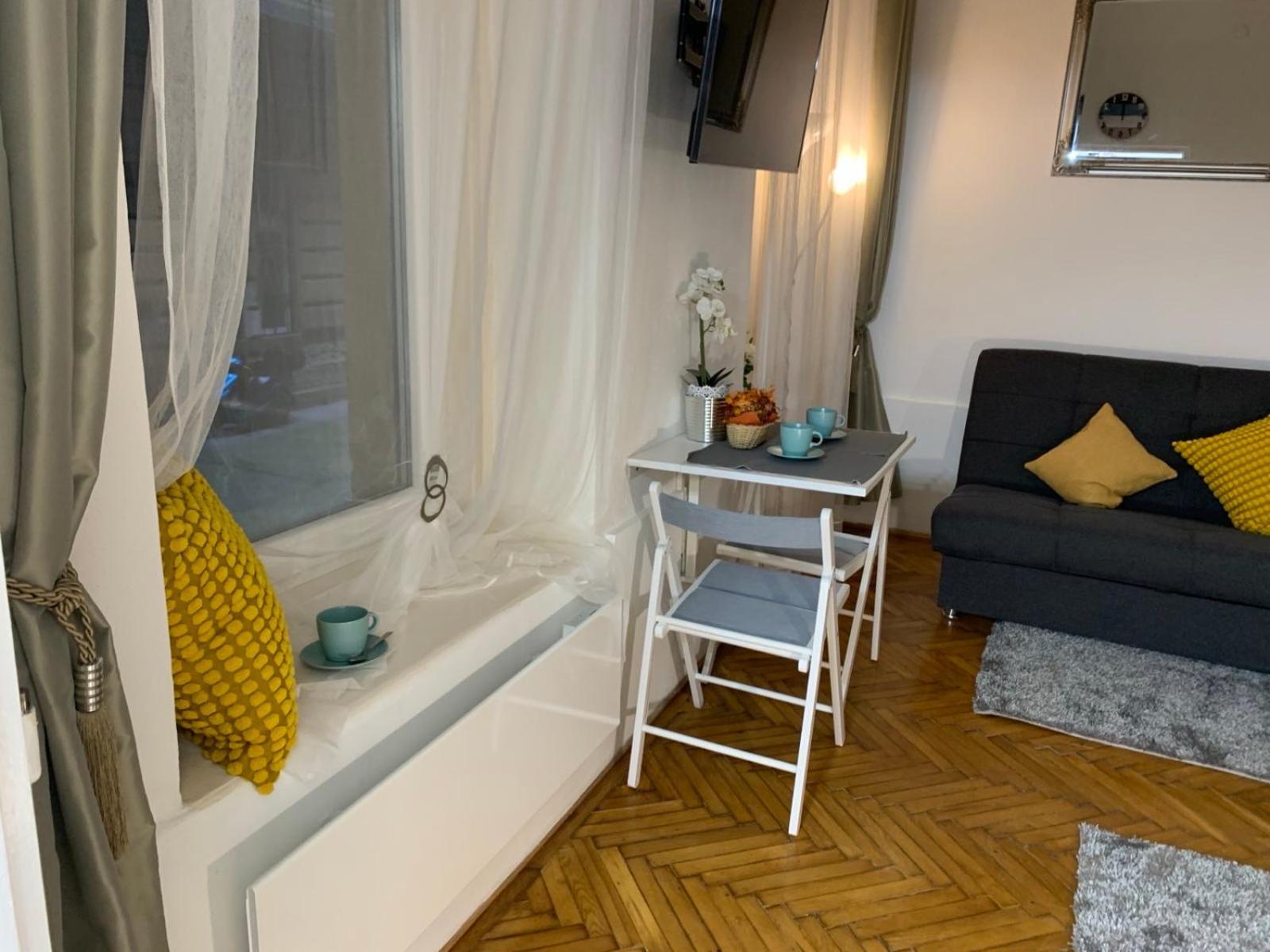 Cozy & Quiet Retro Style Apartmán Budapešť